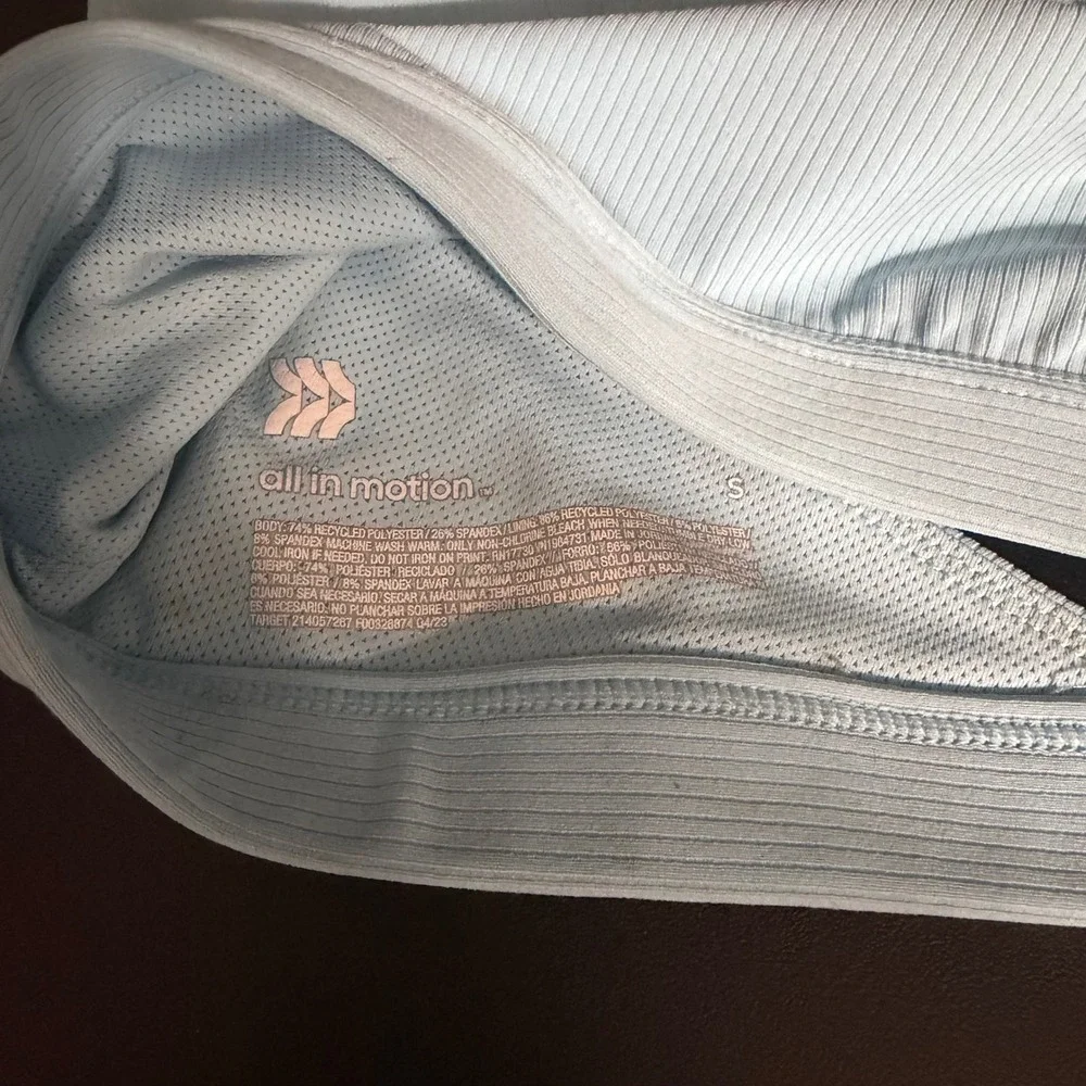 All In Motion Sports Bra Womens‎ S Light Blue Ribbed V-Neck Racerback Strappy